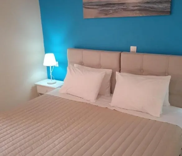 Ponte Rossa Apartman Paleokasztríca